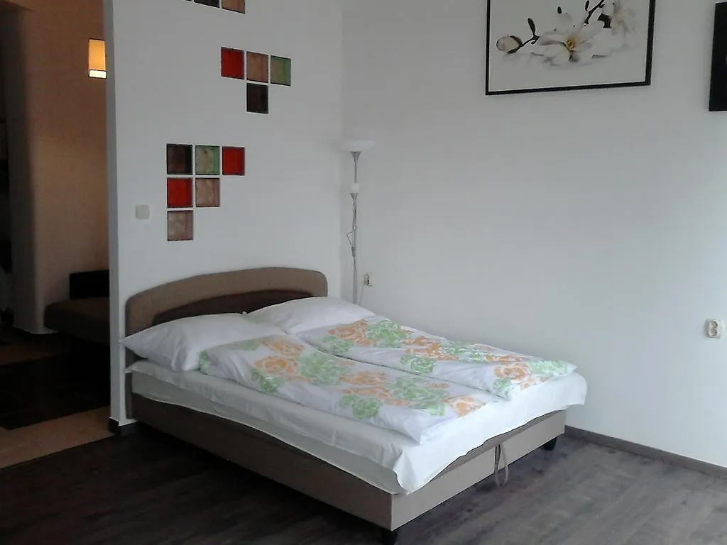 Next Door Apartment Budapest Macaristan